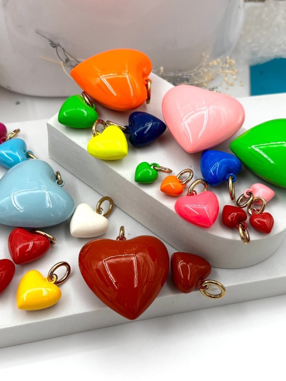 Roxanne Assoulin The Itsy Bitsy Puffy Heart Charm In Persimmon firm price - Picture 4 of 9